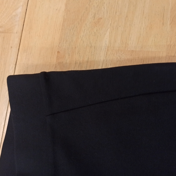 White house black market High-Rise Button Hem Black Slim Capri Jeans. Size XL - Picture 7 of 16